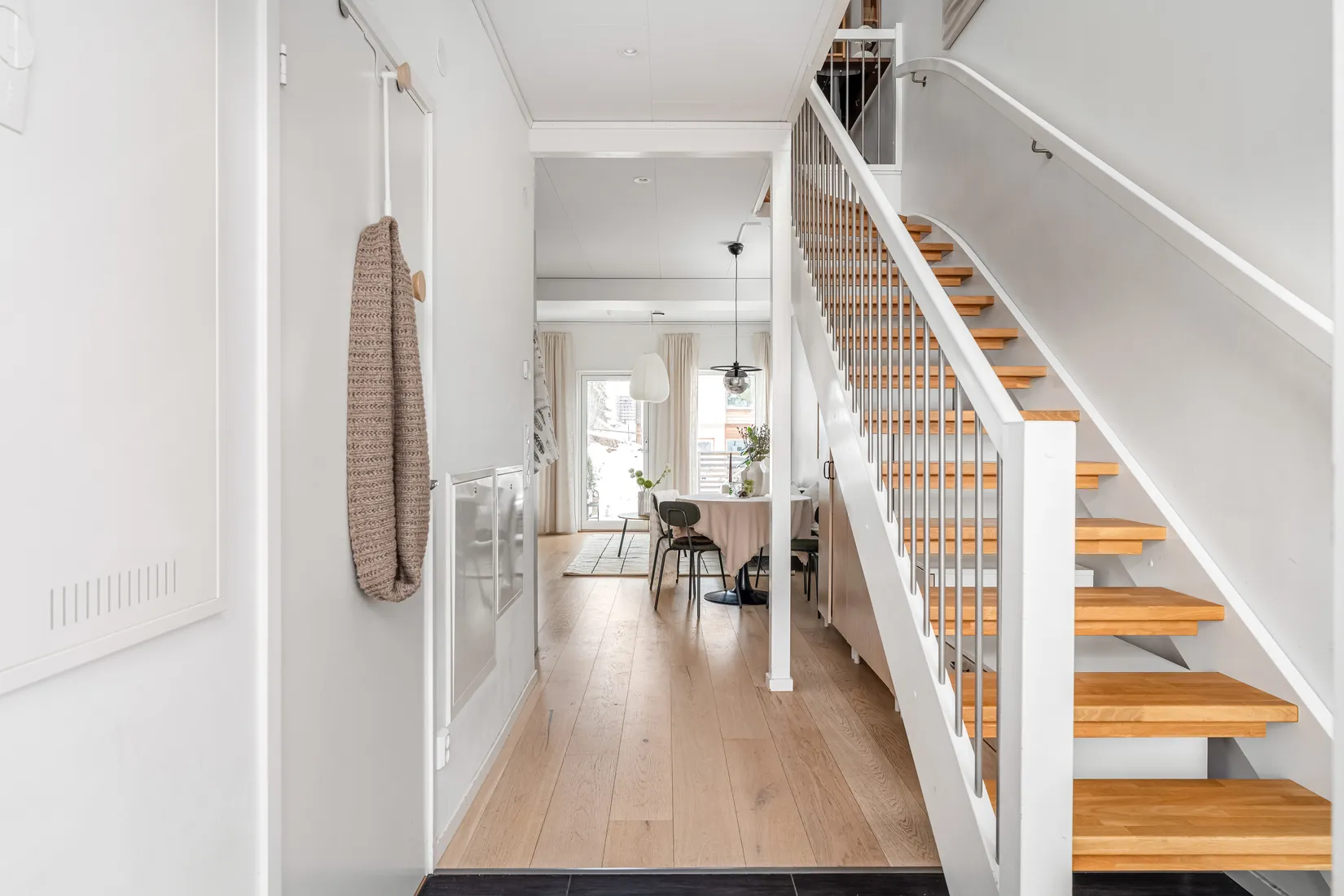 Bostadsrätt, Radhus, Almvägen 29E, Helenelund, Sollentuna