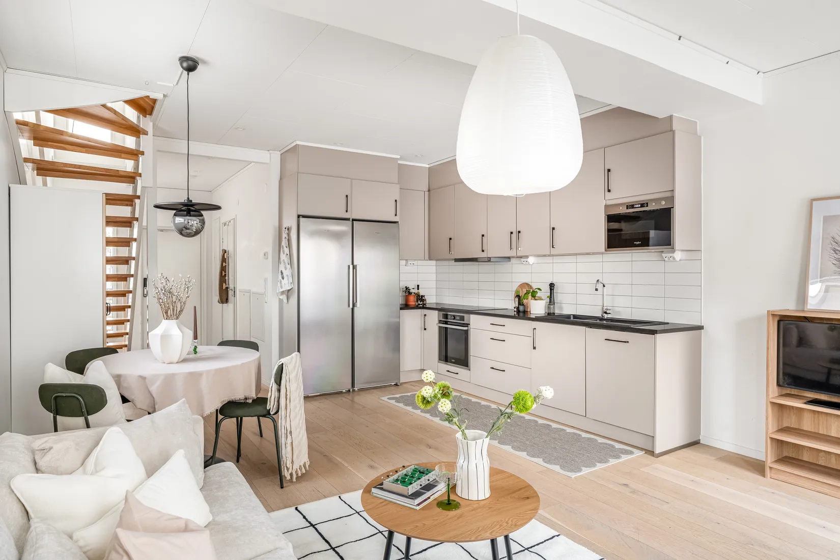 Bostadsrätt, Radhus, Almvägen 29E, Helenelund, Sollentuna