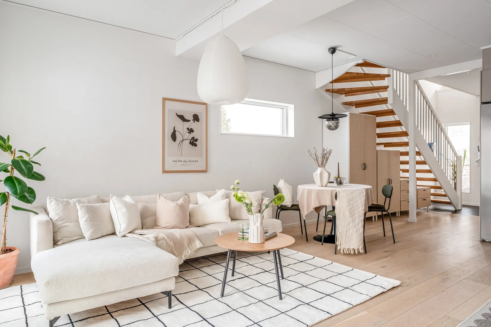 Bostadsrätt, Radhus, Almvägen 29E, Helenelund, Sollentuna