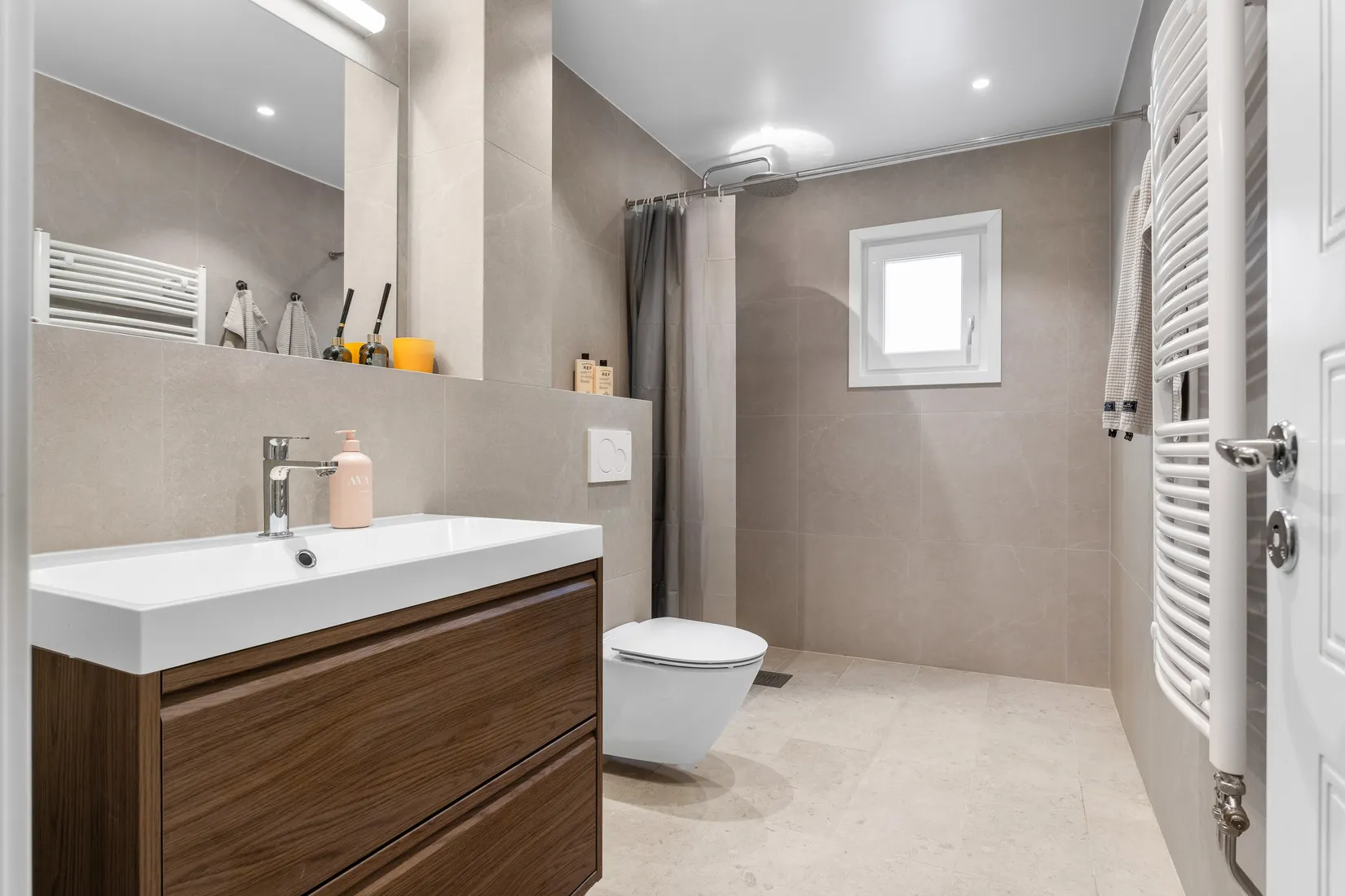 Villa, Radhus, Castorvägen 21, Skälby, Järfälla