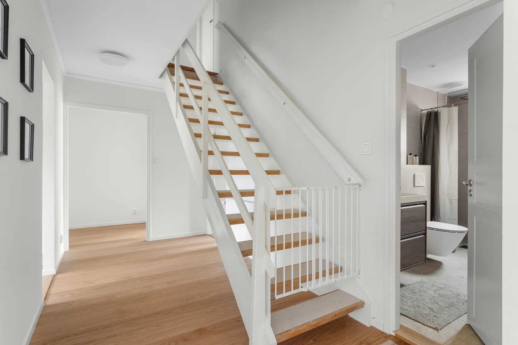 Villa, Radhus, Castorvägen 21, Skälby, Järfälla