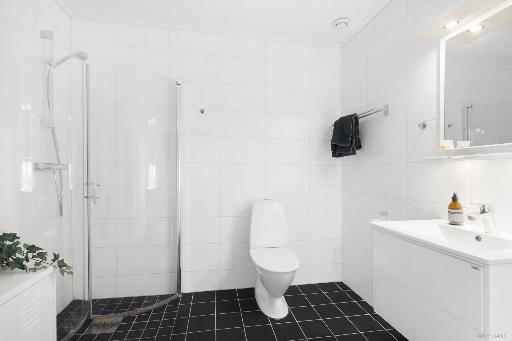 Radhus, Drevevägen 17e, Ekeby-Almby, Örebro