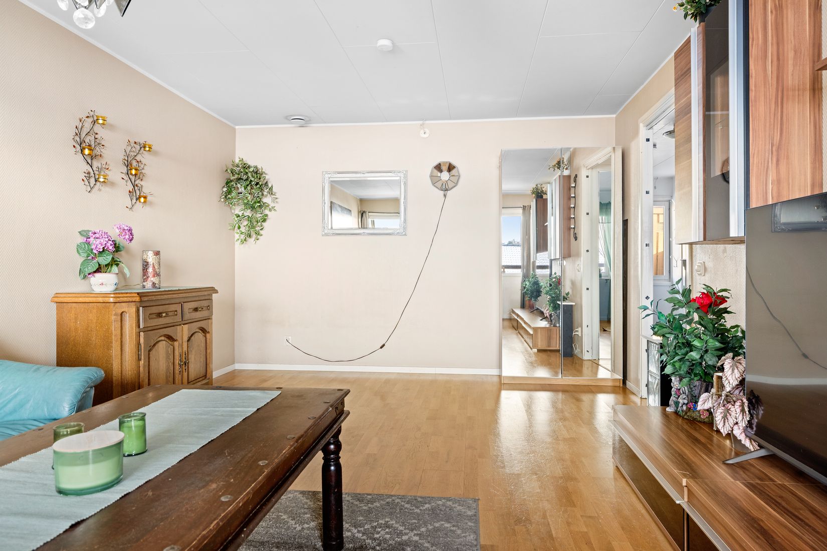 Bostadsrätt, Radhus, Lilla Hundens Gränd 24, Skälby, Järfälla