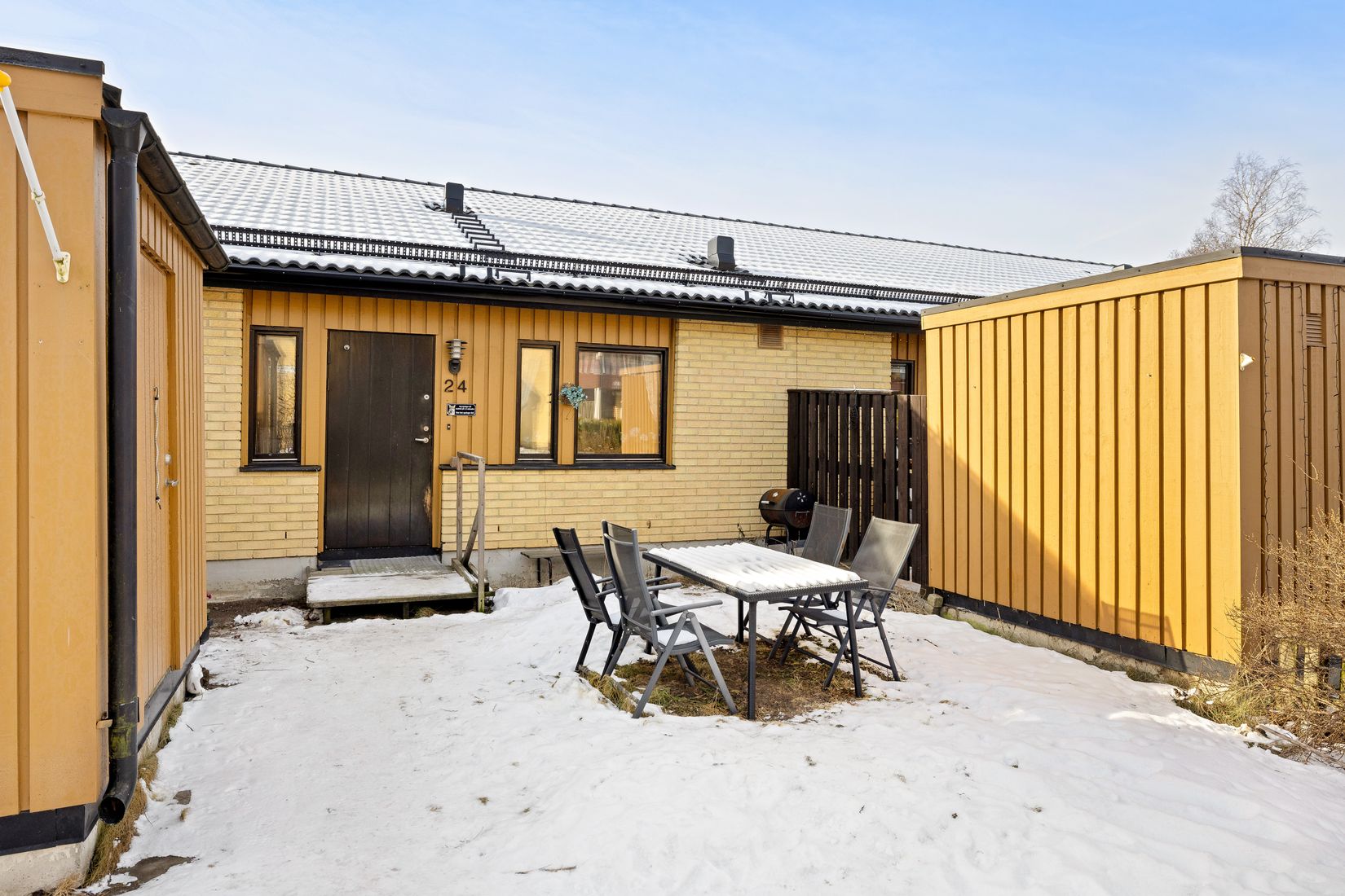Bostadsrätt, Radhus, Lilla Hundens Gränd 24, Skälby, Järfälla