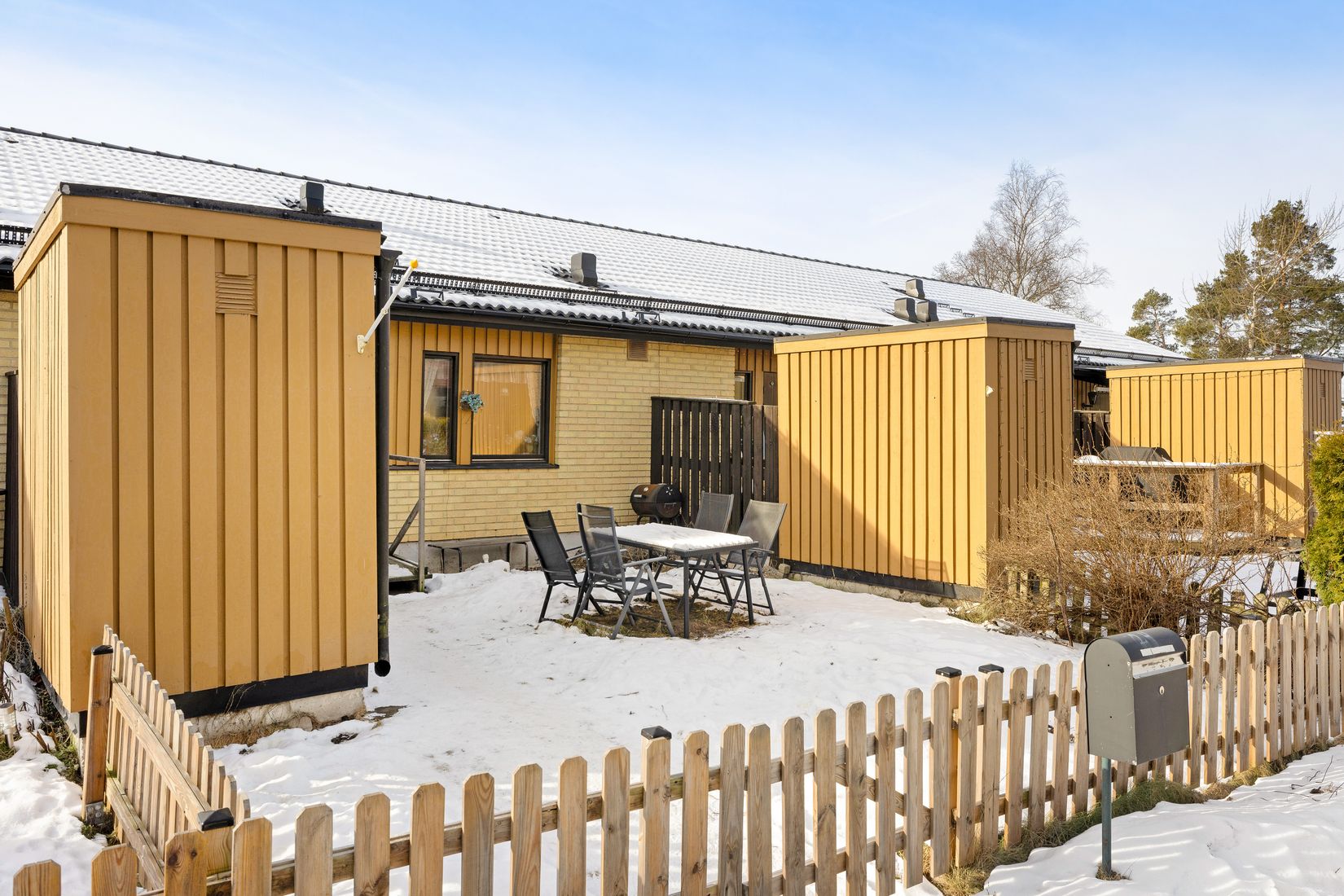 Bostadsrätt, Radhus, Lilla Hundens Gränd 24, Skälby, Järfälla
