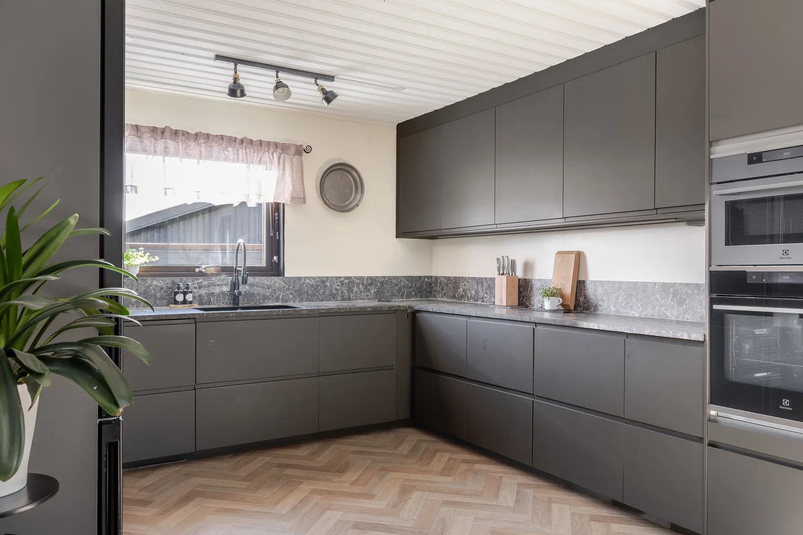 Villa, Mandelblomsgatan 10, Motala