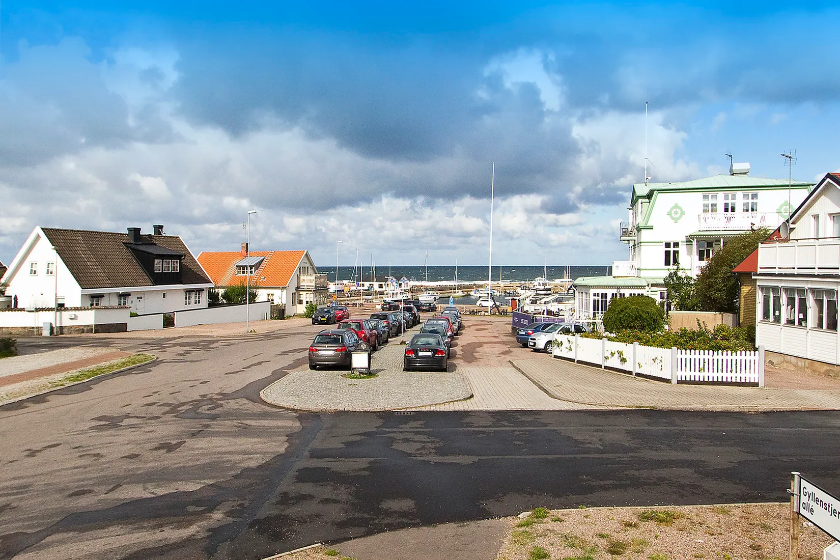 Villa, Möllelägevägen 14, Mölle granne med hamnen, Höganäs