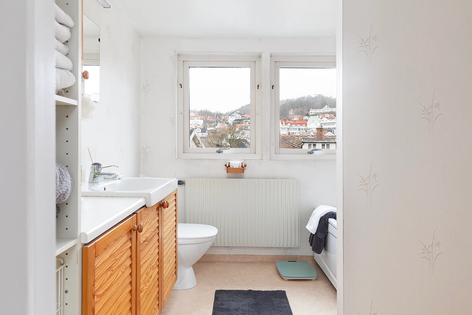 Villa, Möllelägevägen 14, Mölle granne med hamnen, Höganäs