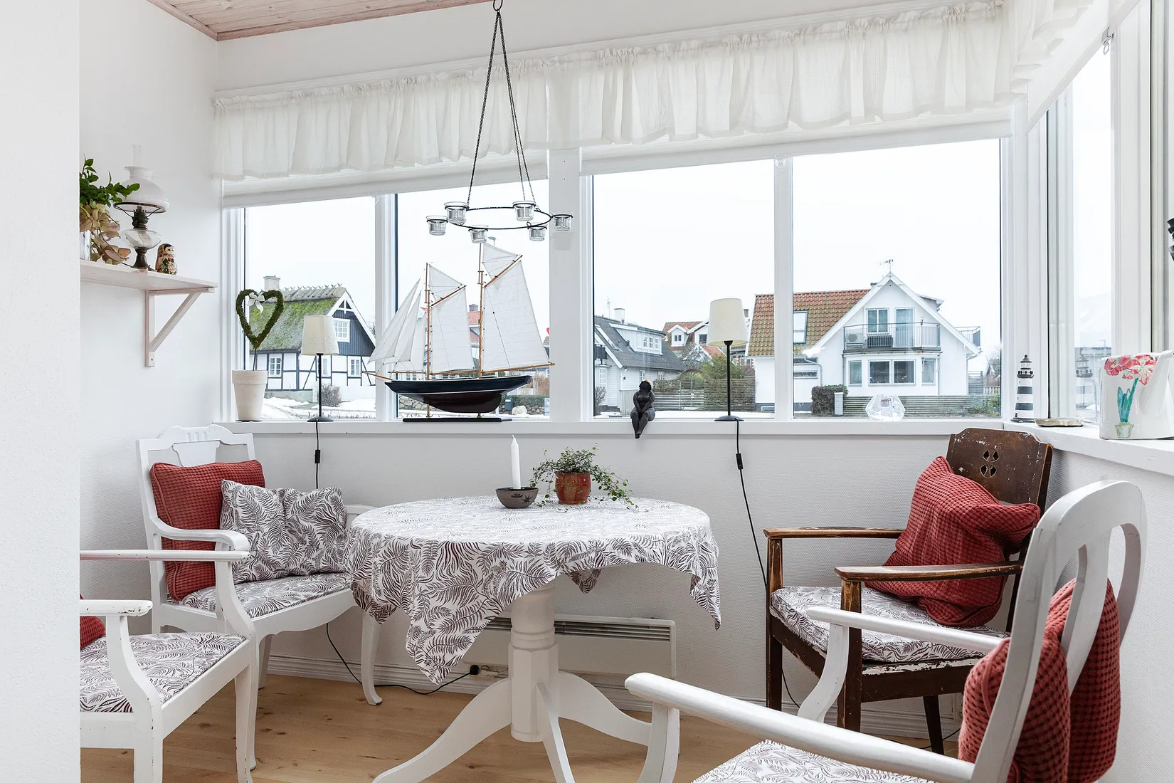 Villa, Möllelägevägen 14, Mölle granne med hamnen, Höganäs