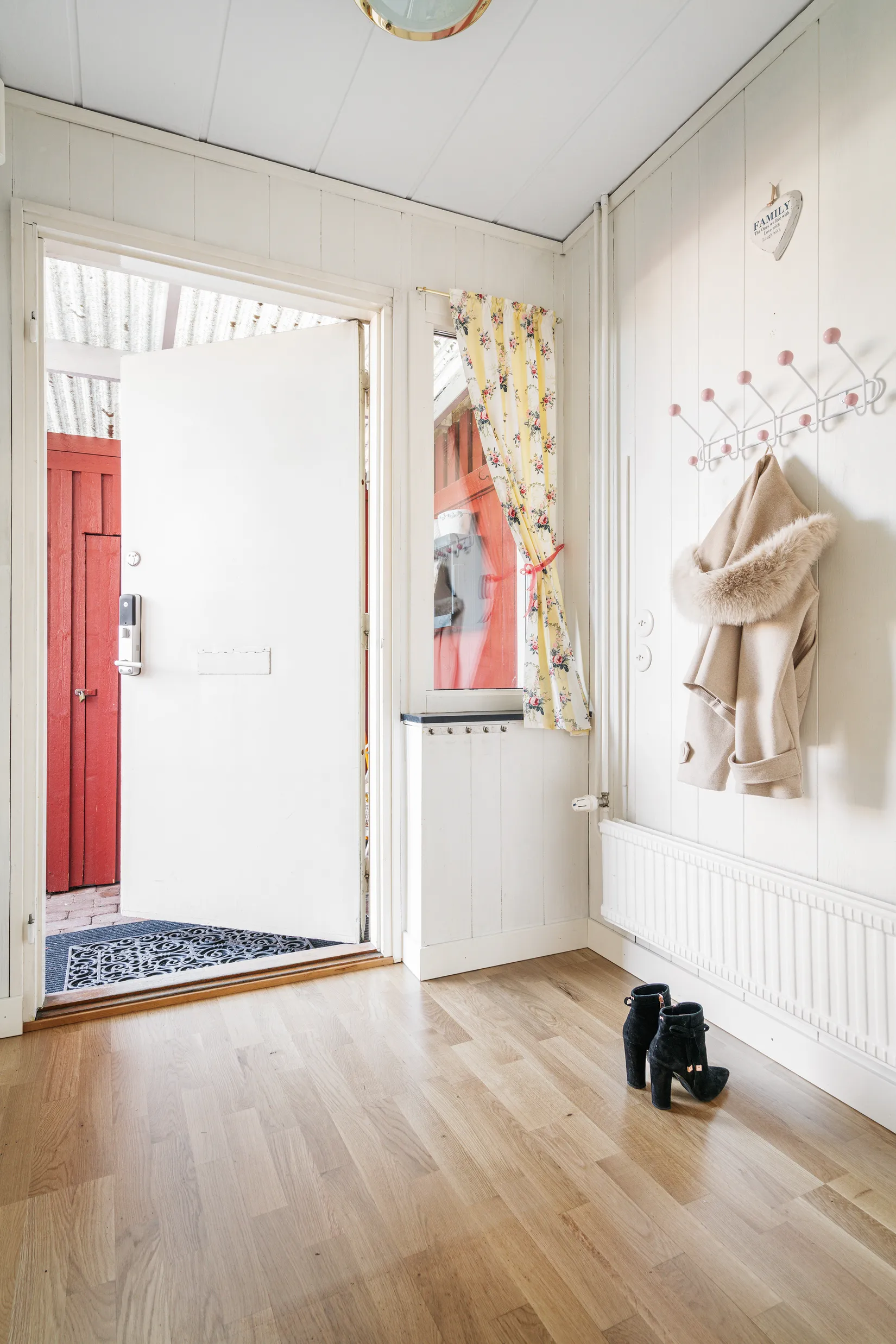 Villa, Radhus, Rödklövern 5C, Torslanda - Centrum, Göteborg