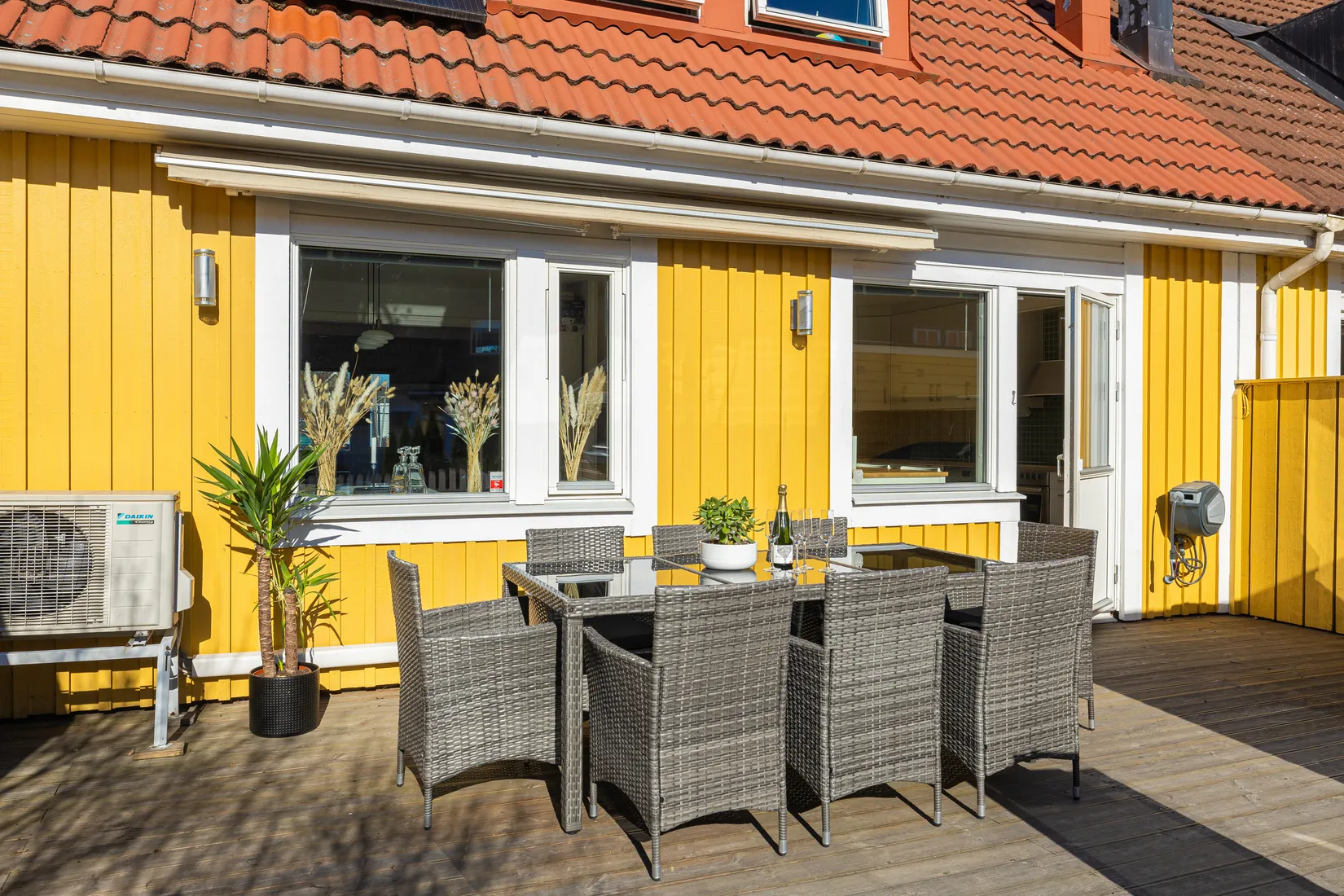 Villa, Radhus, Vattenmåravägen 69, Sjukyrkoberget, Upplands Väsby