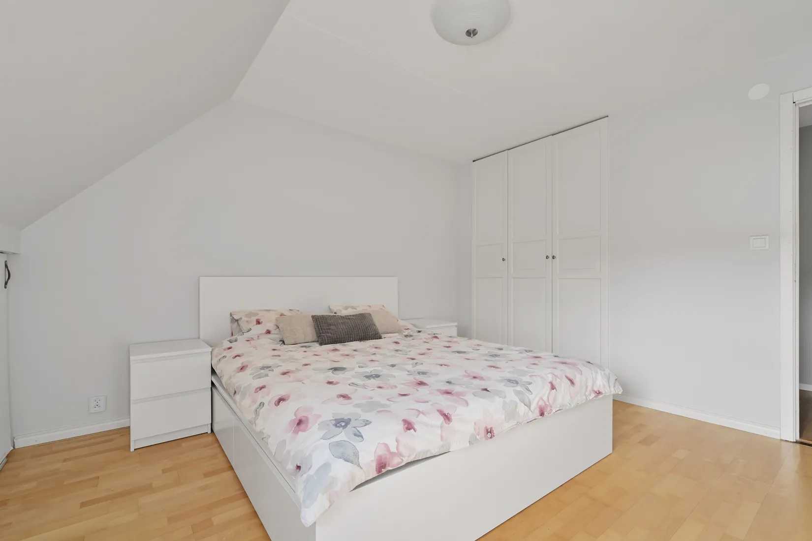 Villa, Radhus, Vattenmåravägen 69, Sjukyrkoberget, Upplands Väsby