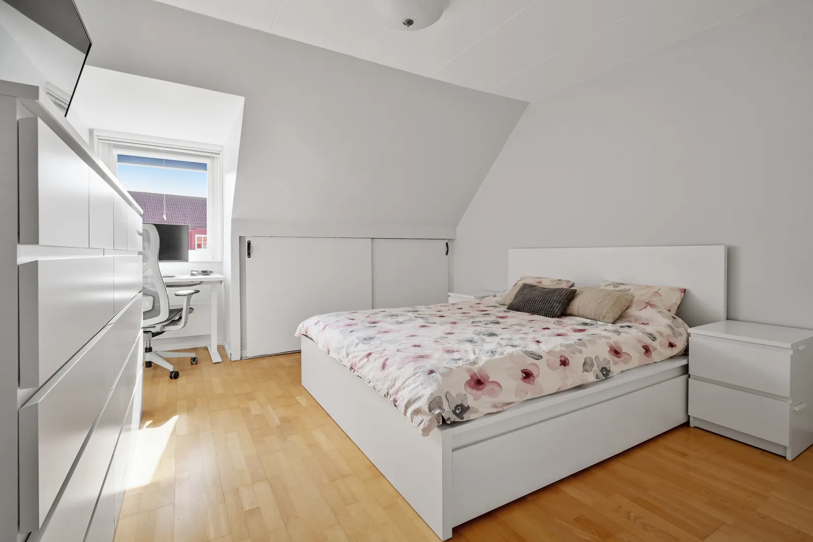 Villa, Radhus, Vattenmåravägen 69, Sjukyrkoberget, Upplands Väsby