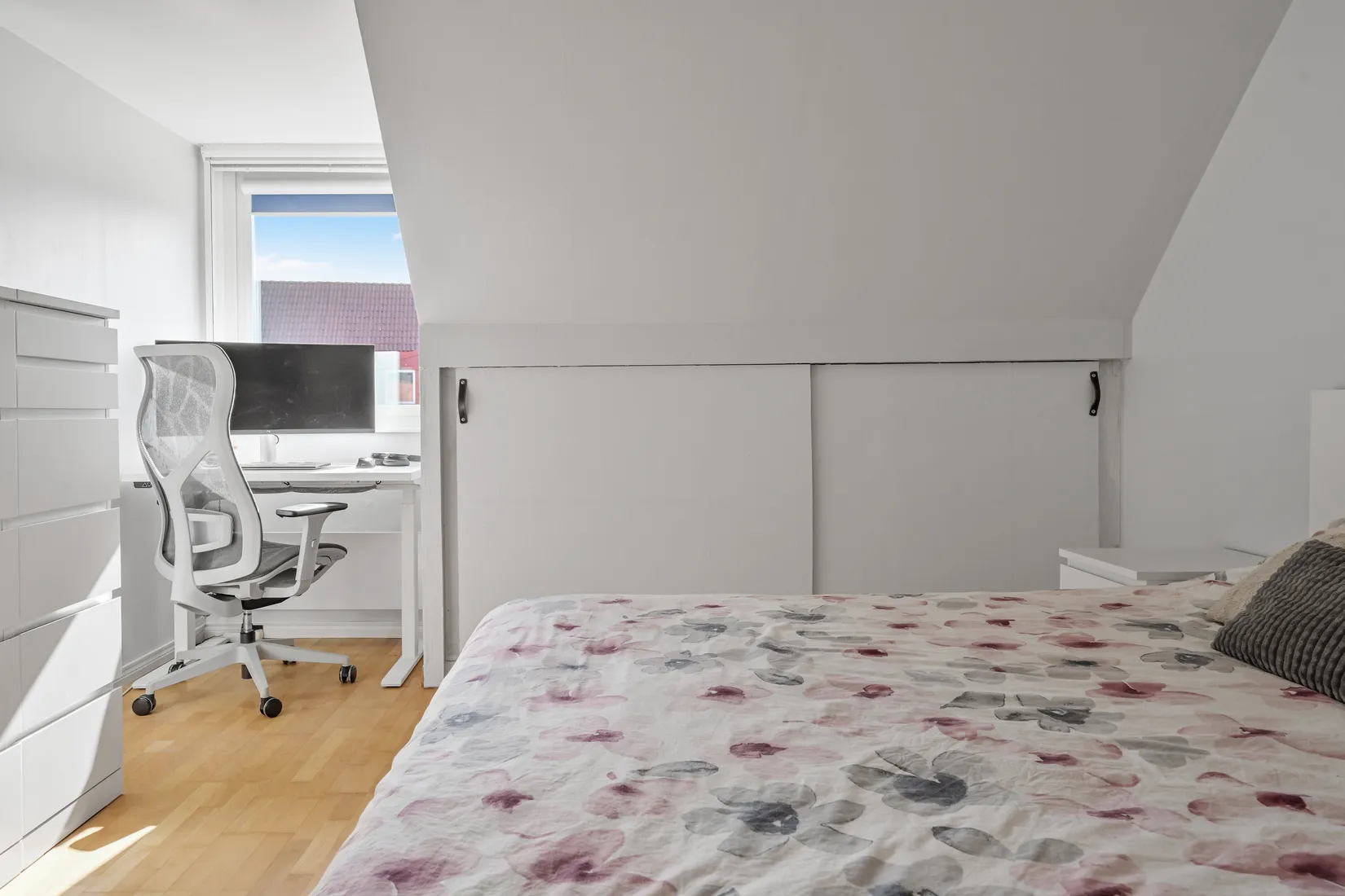 Villa, Radhus, Vattenmåravägen 69, Sjukyrkoberget, Upplands Väsby