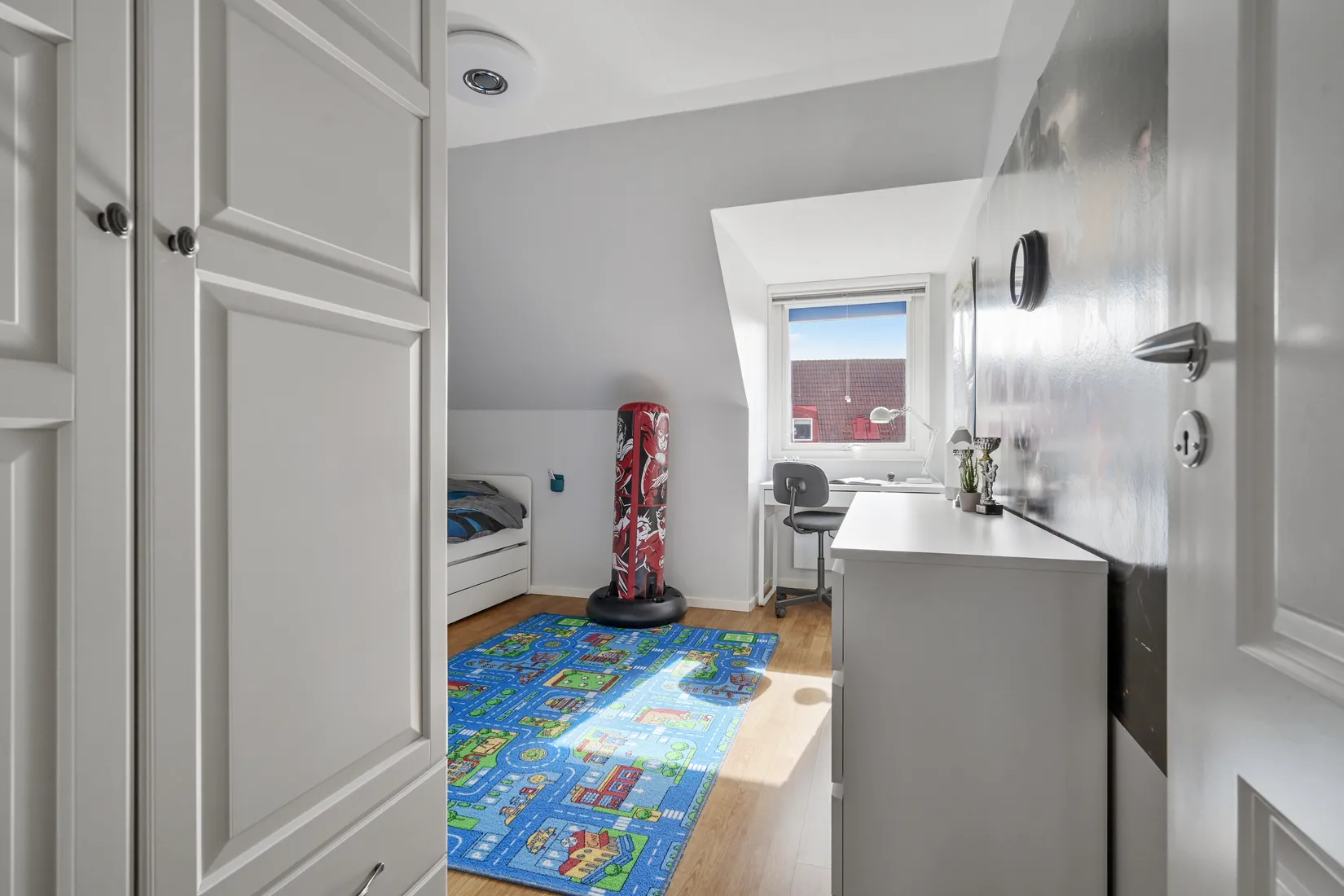 Villa, Radhus, Vattenmåravägen 69, Sjukyrkoberget, Upplands Väsby