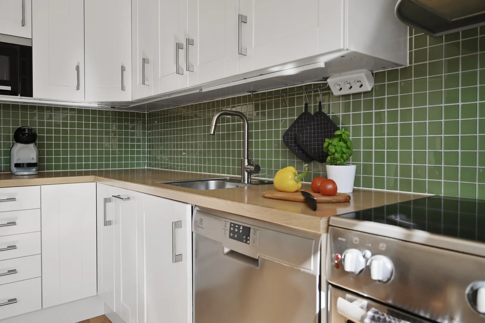 Villa, Radhus, Vattenmåravägen 69, Sjukyrkoberget, Upplands Väsby