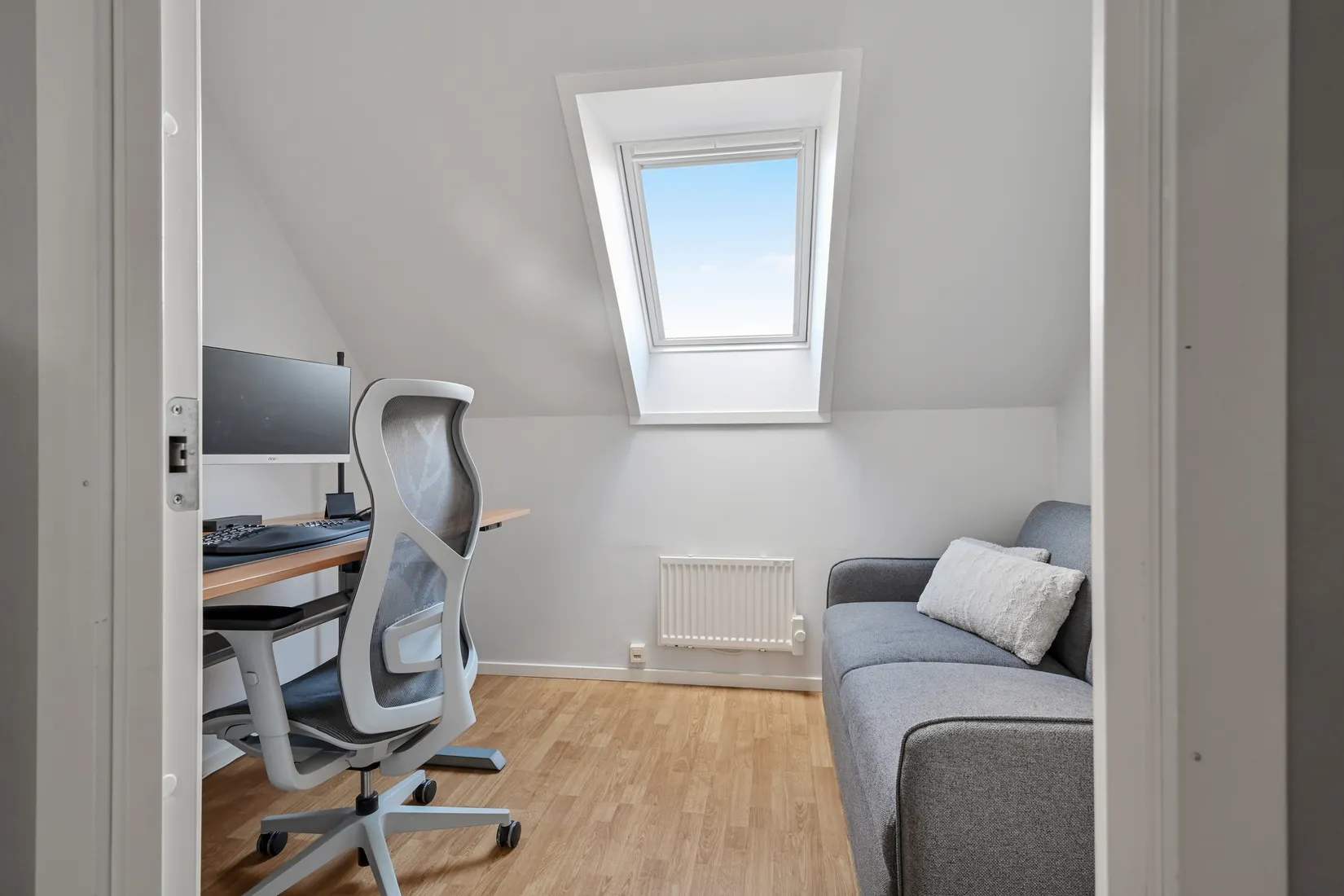 Villa, Radhus, Vattenmåravägen 69, Sjukyrkoberget, Upplands Väsby