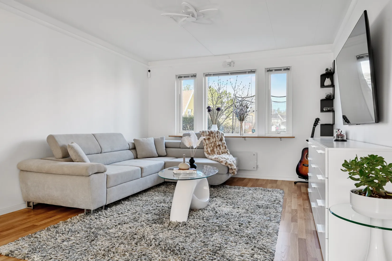 Villa, Radhus, Vattenmåravägen 69, Sjukyrkoberget, Upplands Väsby