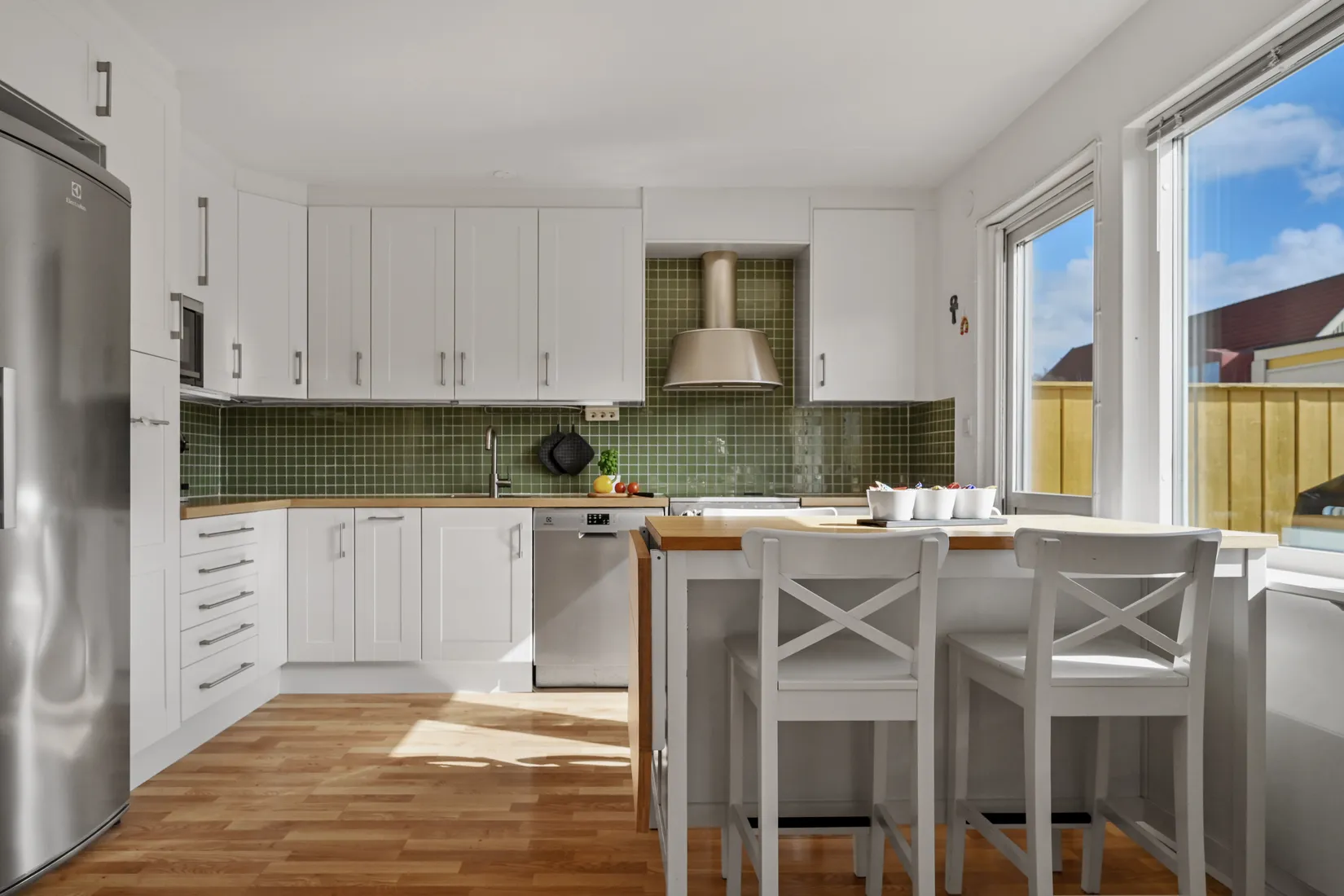 Villa, Radhus, Vattenmåravägen 69, Sjukyrkoberget, Upplands Väsby