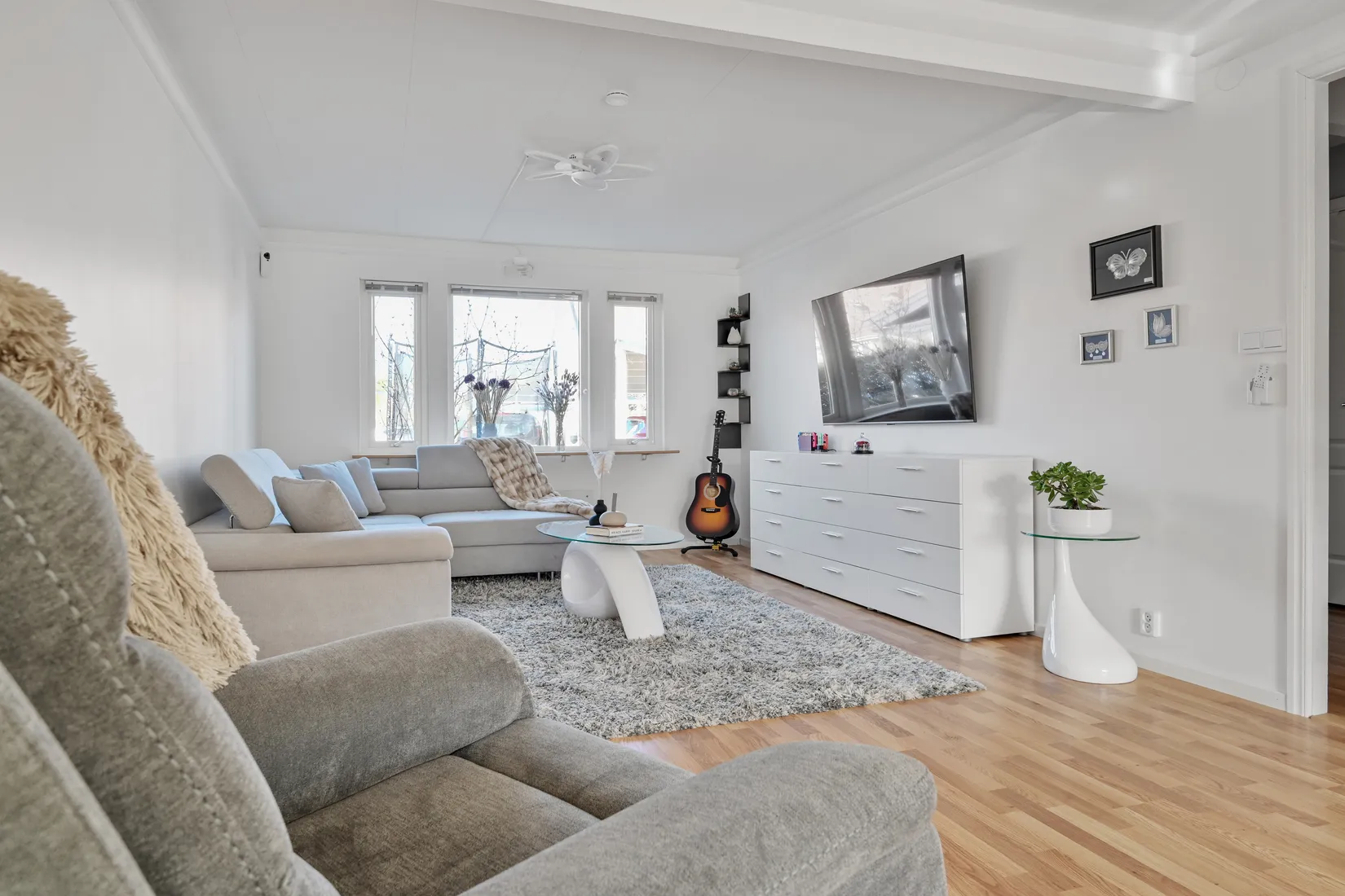 Villa, Radhus, Vattenmåravägen 69, Sjukyrkoberget, Upplands Väsby