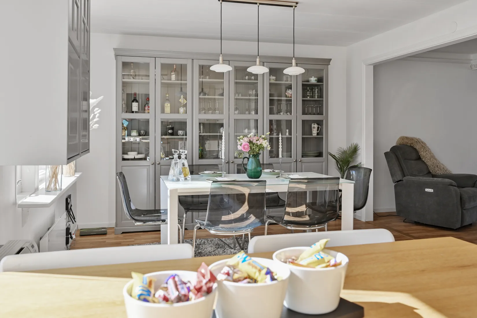 Villa, Radhus, Vattenmåravägen 69, Sjukyrkoberget, Upplands Väsby