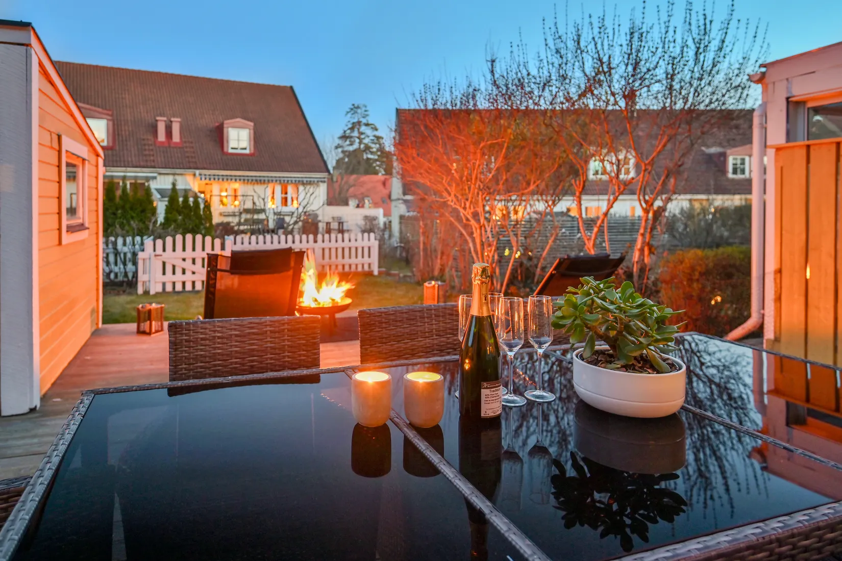 Villa, Radhus, Vattenmåravägen 69, Sjukyrkoberget, Upplands Väsby