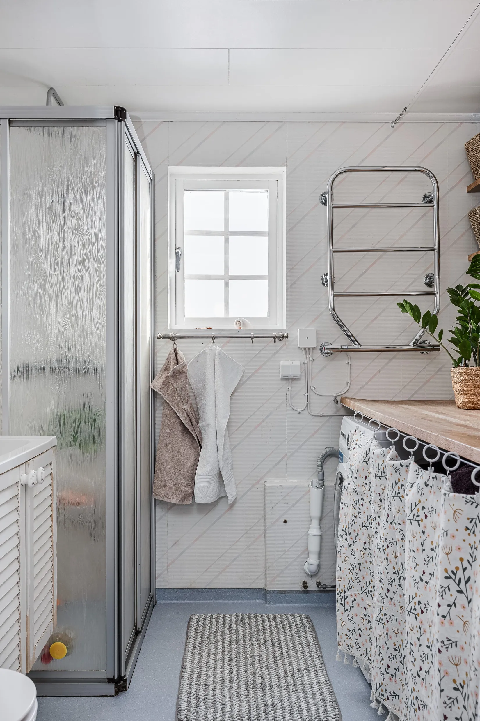 Villa, Hällne 237, Oviken, Berg