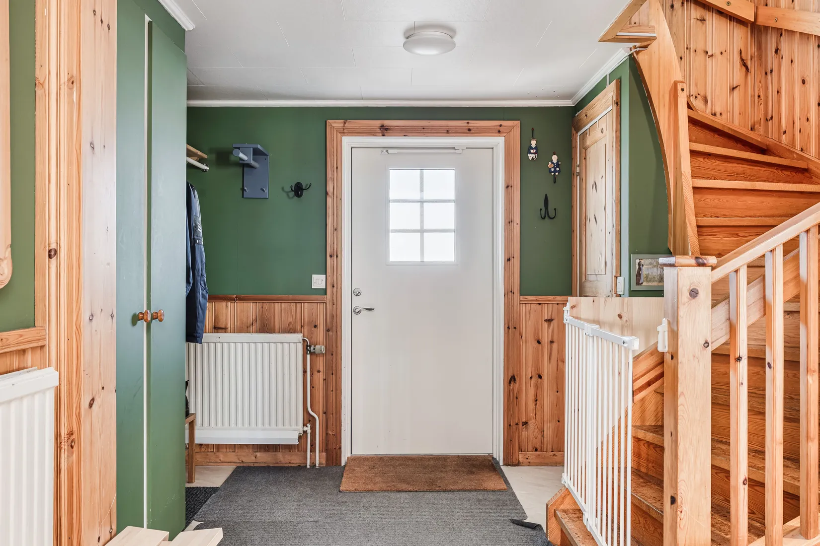 Villa, Hällne 237, Oviken, Berg