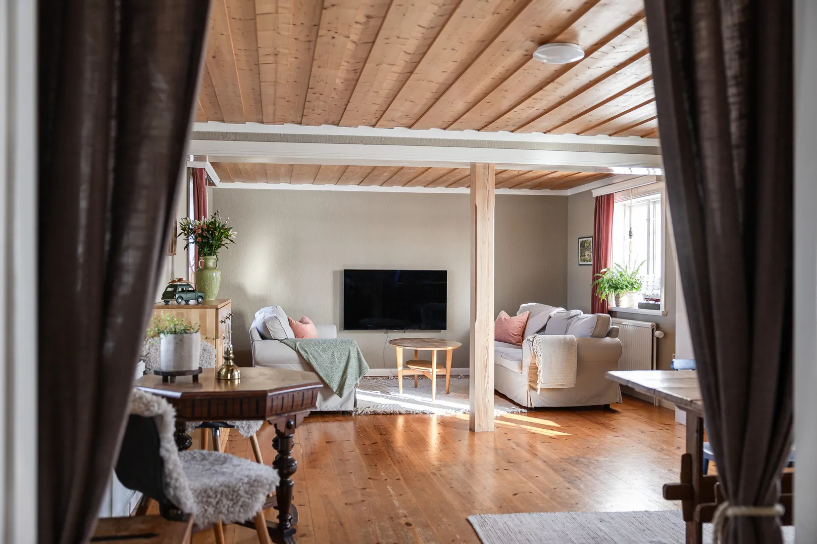 Villa, Hällne 237, Oviken, Berg