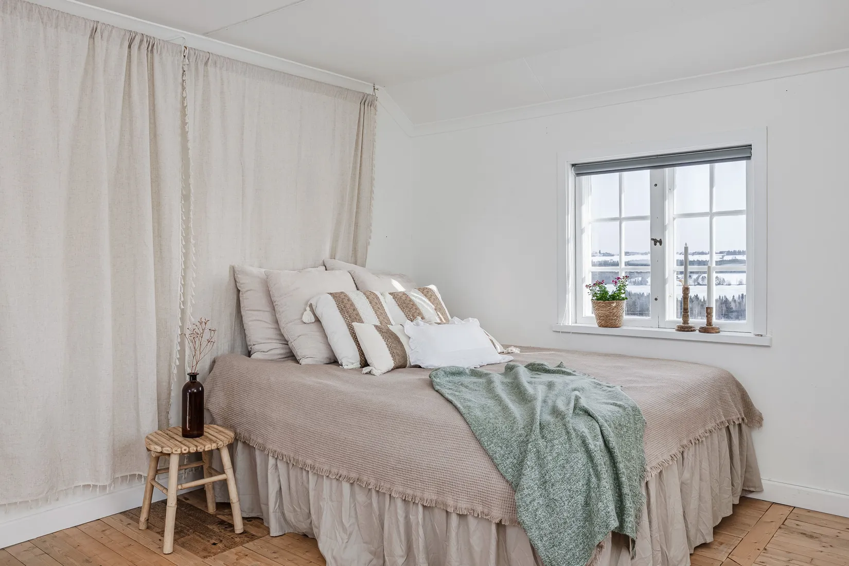 Villa, Hällne 237, Oviken, Berg