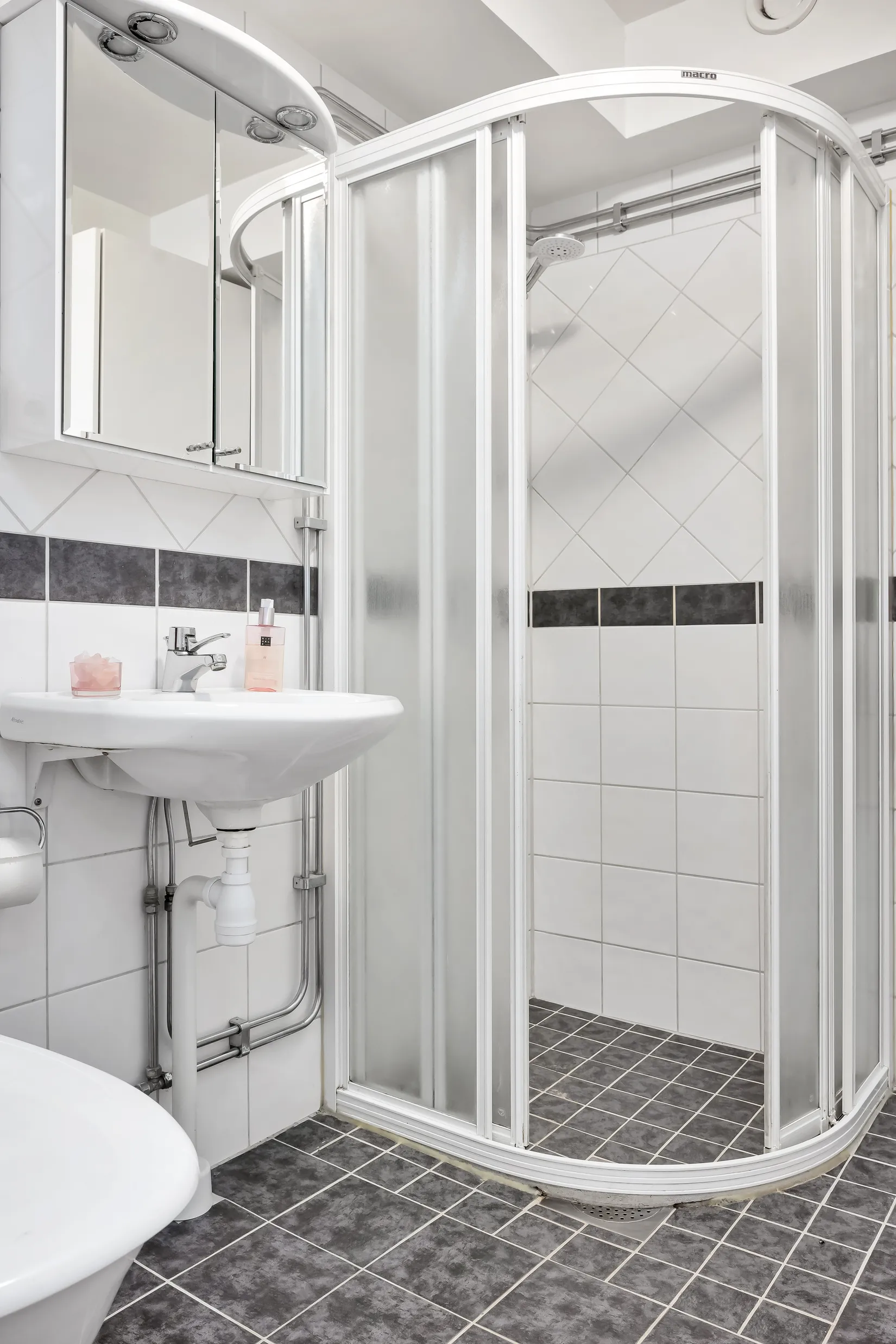 Bostadsrätt, Trädgårdsgatan 42, Centralt, Norrköping