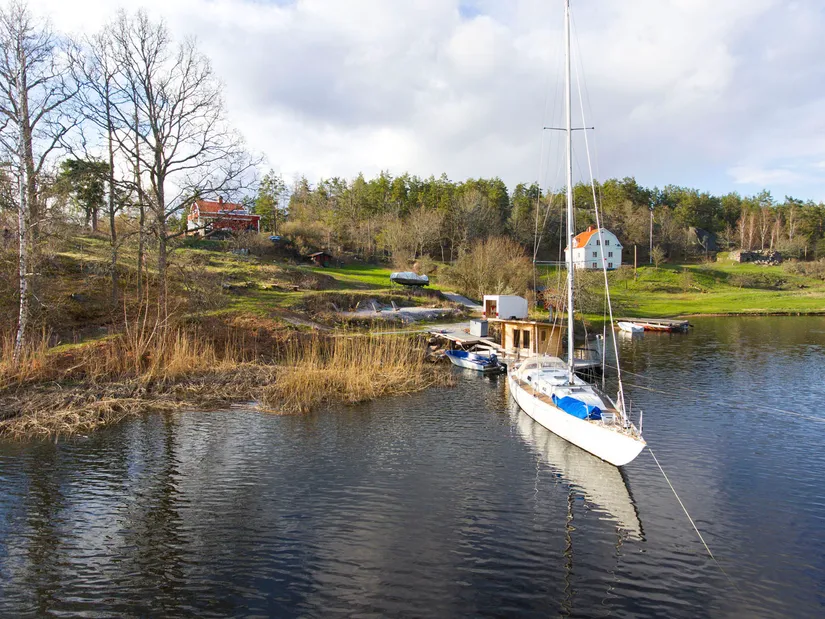 Villa, Gård/Skog, Grop Kullborg 2, Västervik