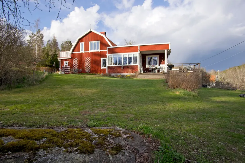 Villa, Gård/Skog, Grop Kullborg 2, Västervik