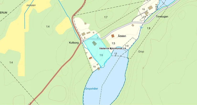 Villa, Gård/Skog, Grop Kullborg 2, Västervik