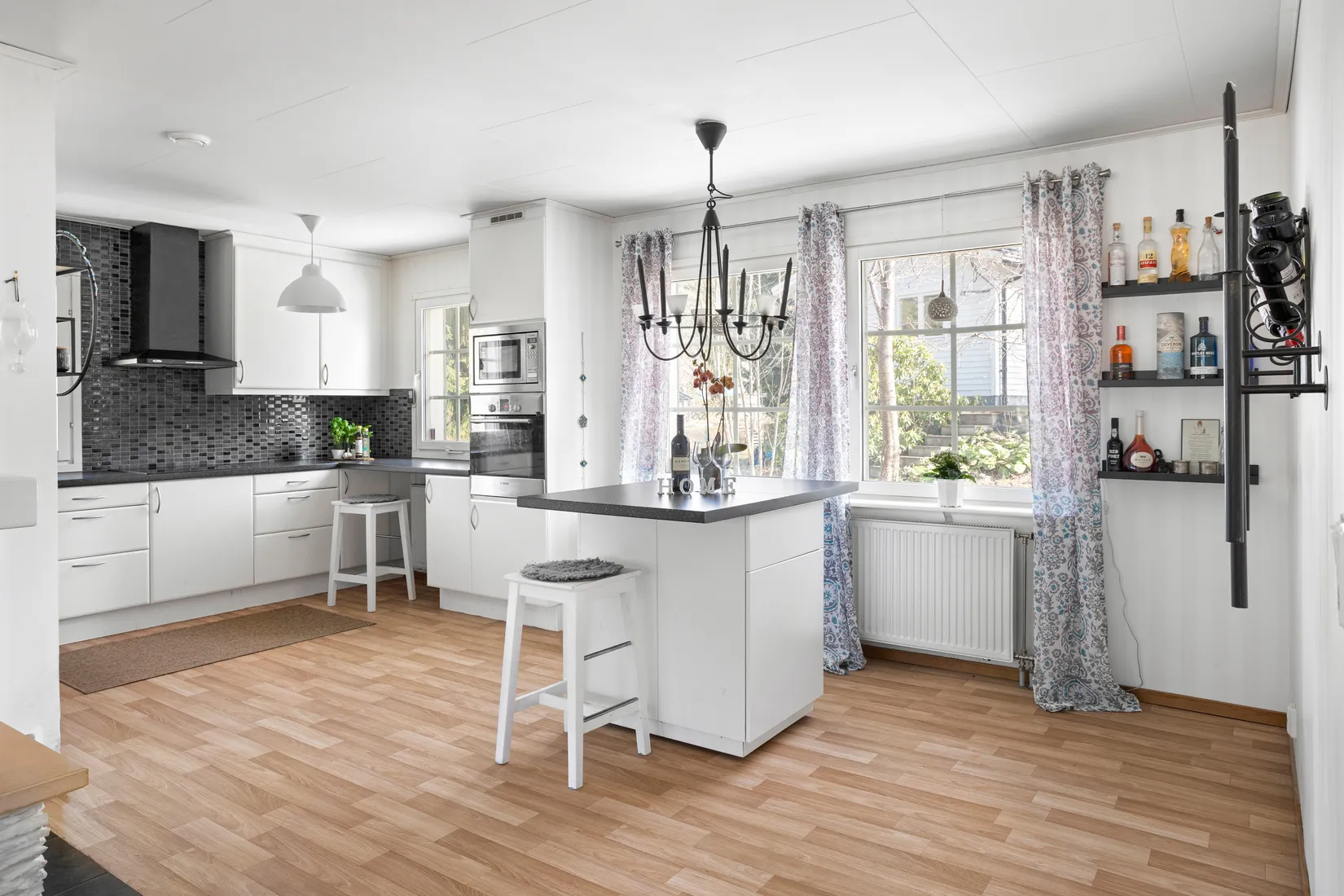 Villa, Tallbodavägen 6, Bro/Rättarboda, Upplands-Bro