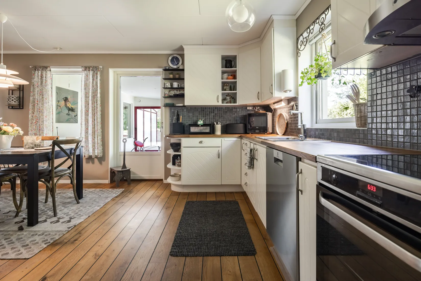 Villa, Albert Öbergs väg 7, Mälarbaden, Eskilstuna