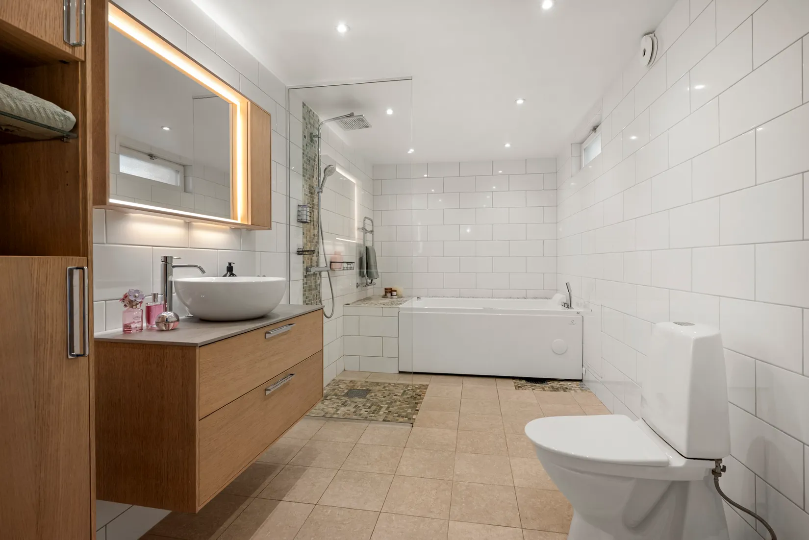 Villa, Tibastvägen 37, Hässelby Södra Villastad, Stockholm