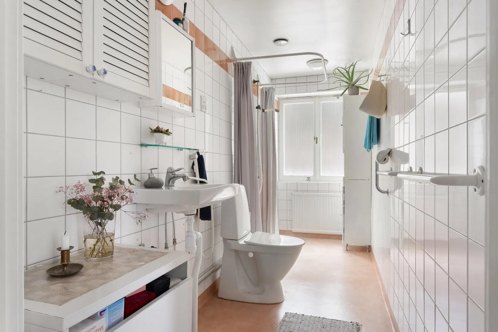 Bostadsrätt, Runda Vägen 19, vån 2/3, Alvik, Stockholm