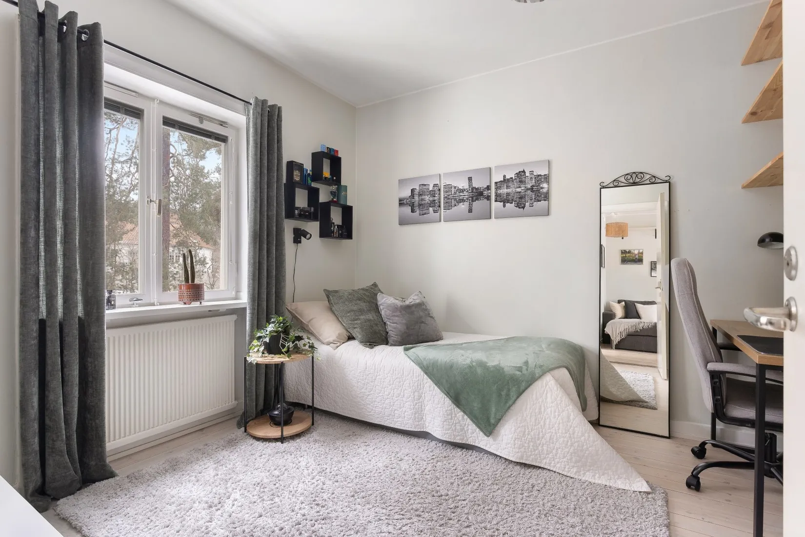 Bostadsrätt, Runda Vägen 19, vån 2/3, Alvik, Stockholm