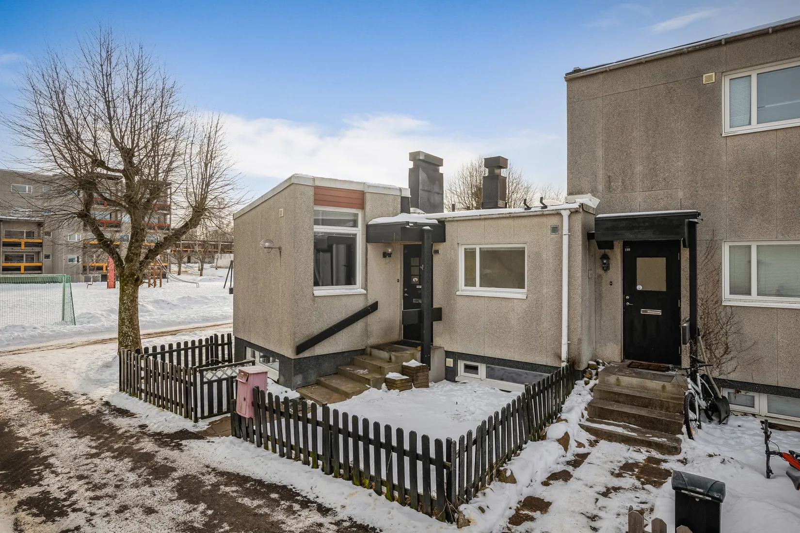 Radhus, Brittgården 187, Brittgården, Tibro