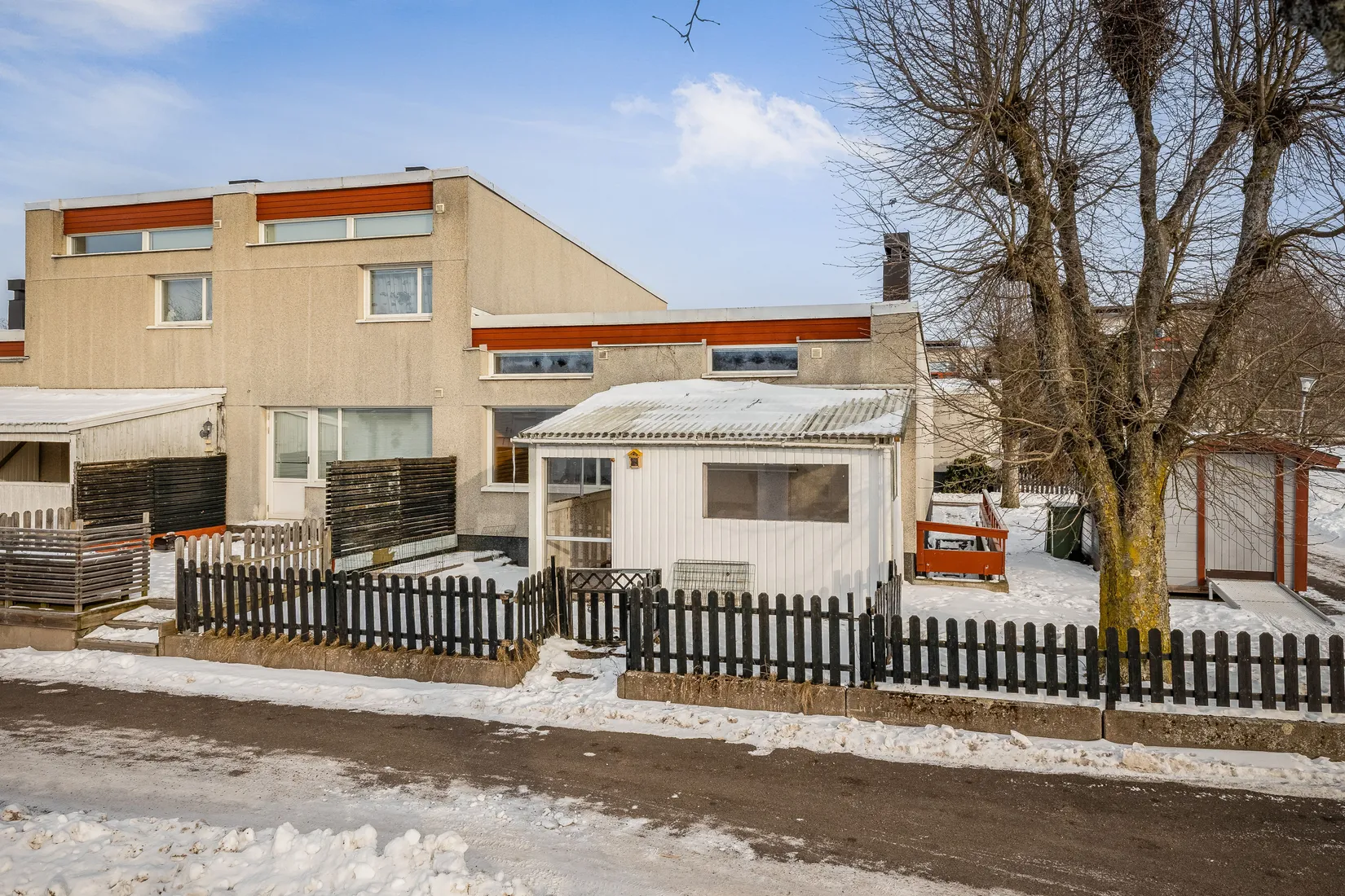 Radhus, Brittgården 187, Brittgården, Tibro