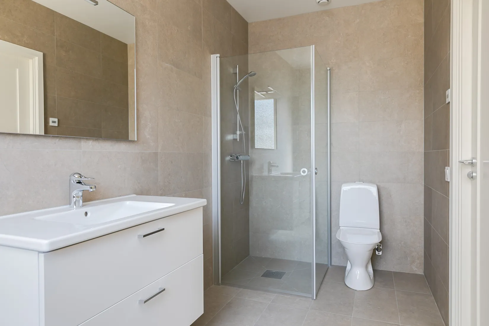 Villa, Radhus, Skatslingan 1-11, Manhem, Norrköping