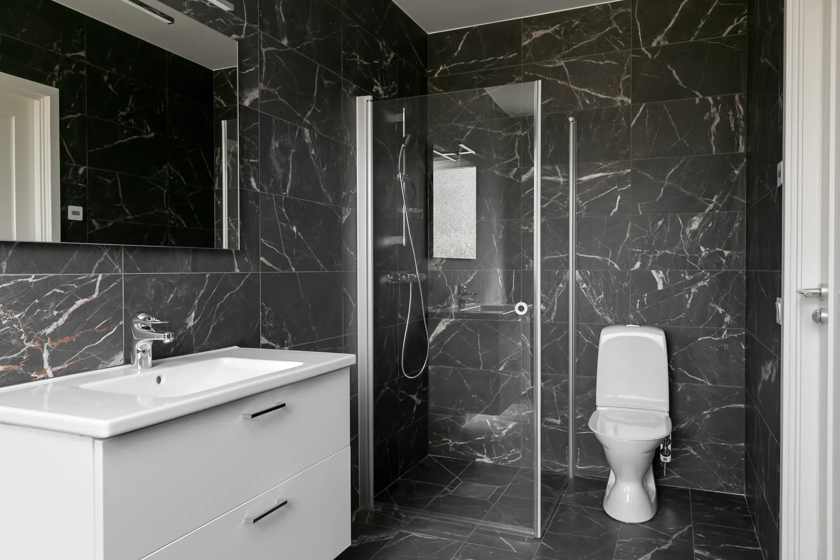 Villa, Radhus, Skatslingan 1-11, Manhem, Norrköping