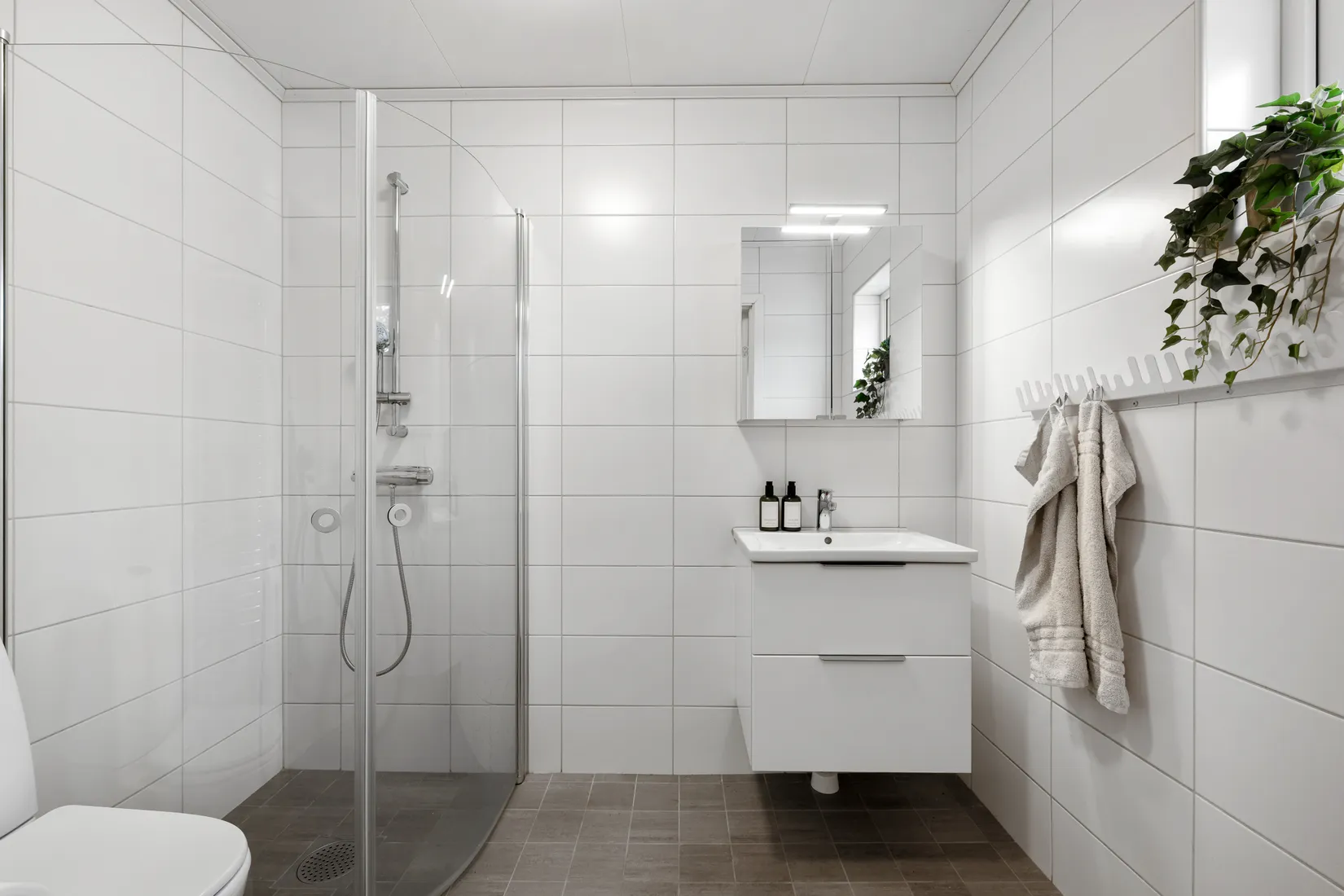 Bostadsrätt, Radhus, Kaveldunsvägen 2D, Löttingelund, Täby