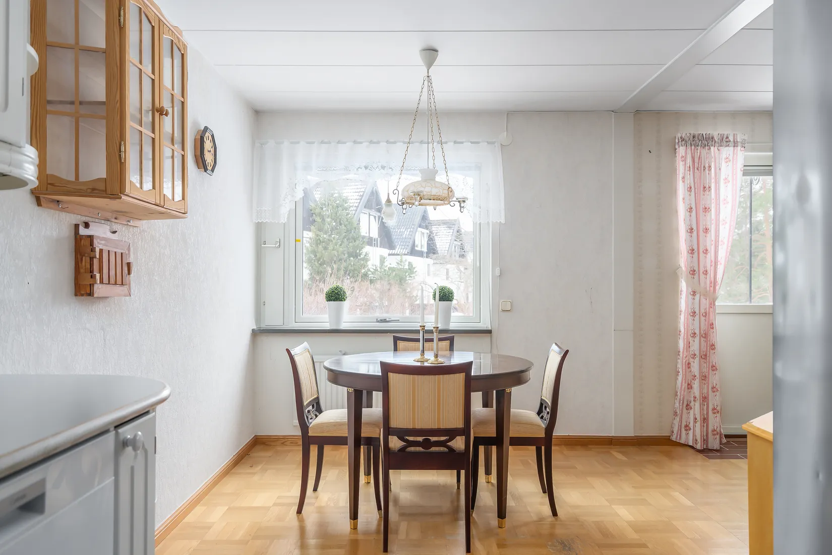 Villa, Radhus, Champinjonvägen 28, Huddinge Sörskogen, Huddinge