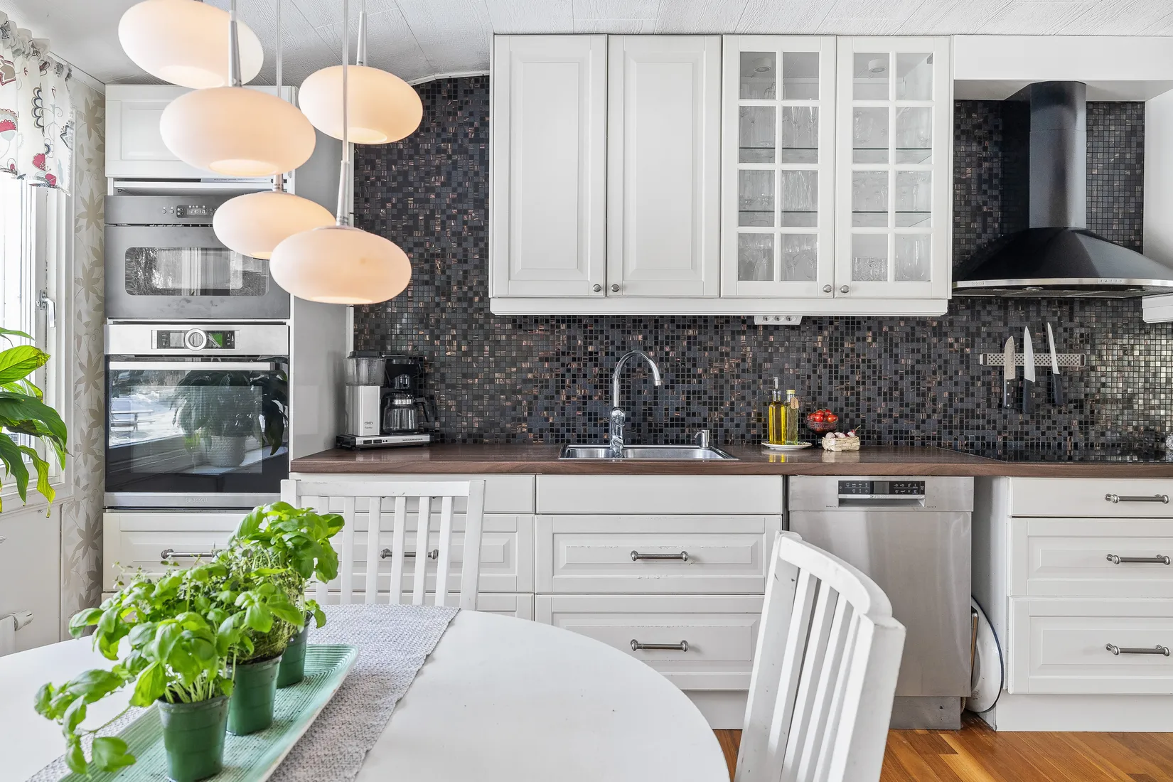 Villa, Radhus, Lingonvägen 21, Östra Ormsta, Vallentuna