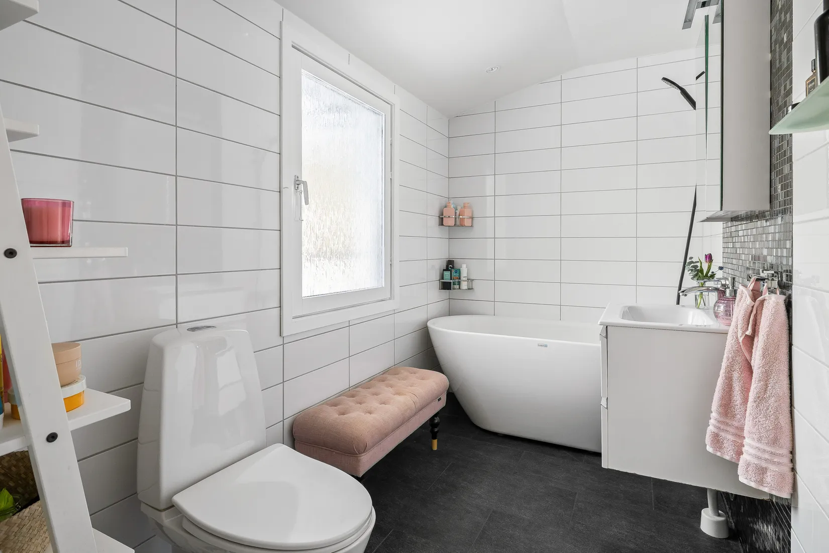 Villa, Radhus, Lingonvägen 21, Östra Ormsta, Vallentuna