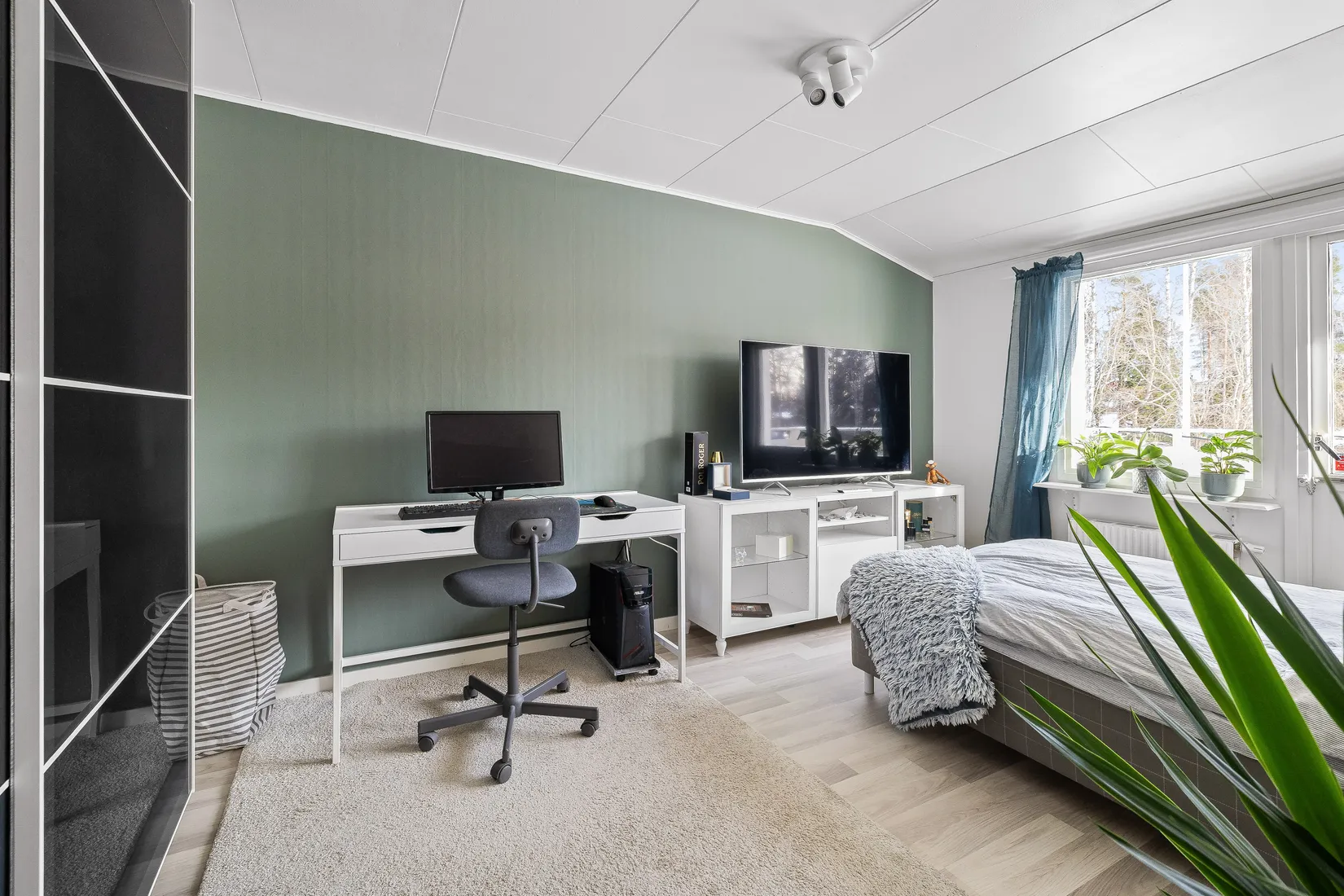 Villa, Radhus, Lingonvägen 21, Östra Ormsta, Vallentuna