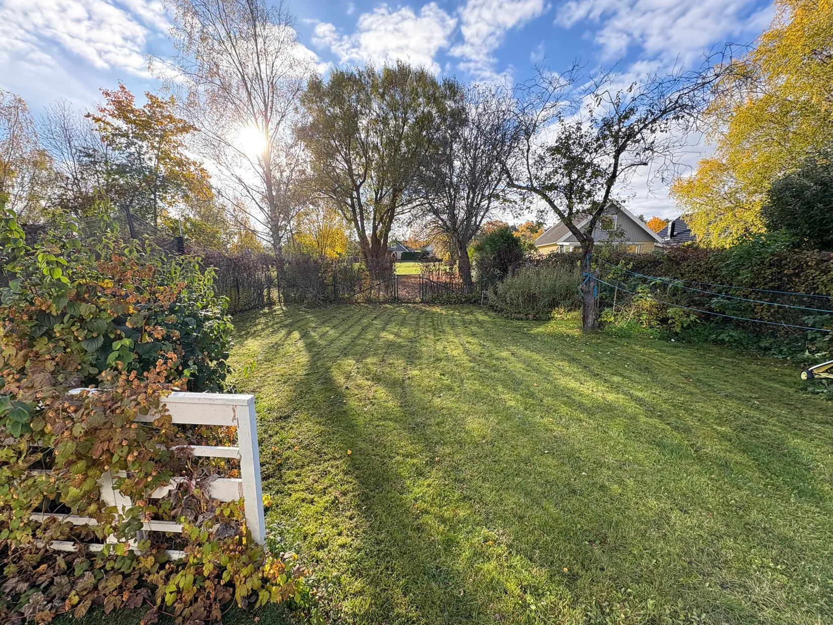 Radhus, Solrosvägen 19, Märsta Centralt, Sigtuna