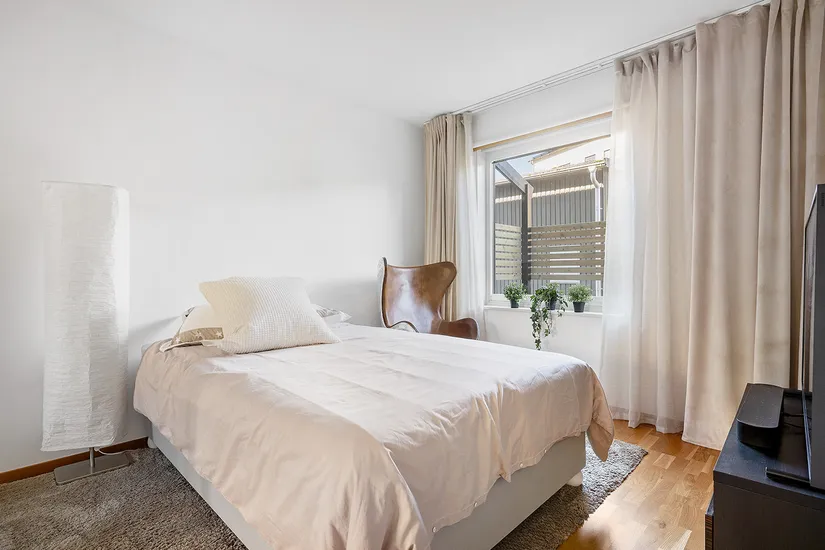 Radhus, Löjtnantsvägen 21, Barkarbystaden, Järfälla